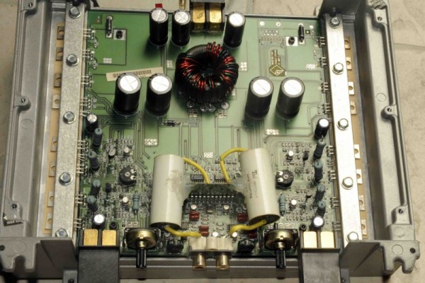 Rockford Fosgate Punch 100 (1).JPG