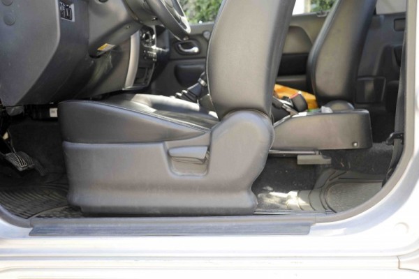 Seduta Jimny tutto avanti.jpg