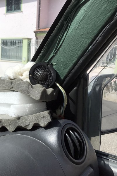 Prova altezza due vie medio alte Jimny.JPG
