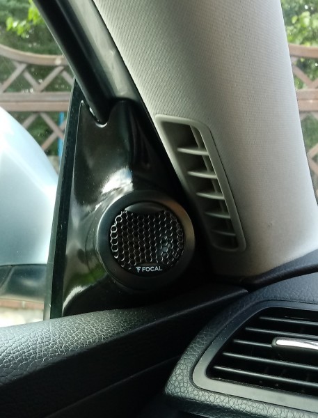 Tweeter sinistro con porta chiusa