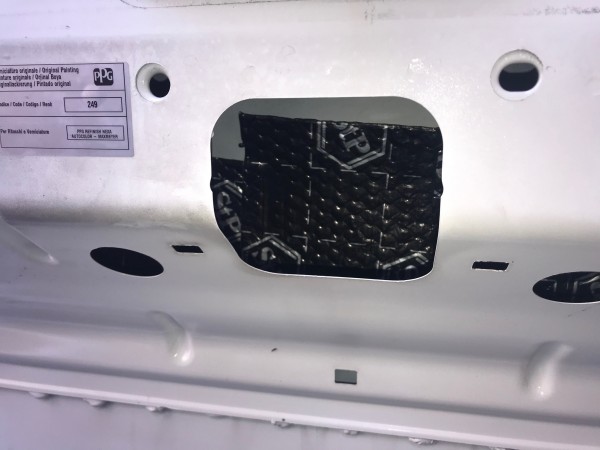 Insonorizzazione cofano motore (17).jpg