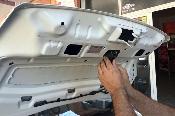 Insonorizzazione cofano motore con STP Silver (1).jpg