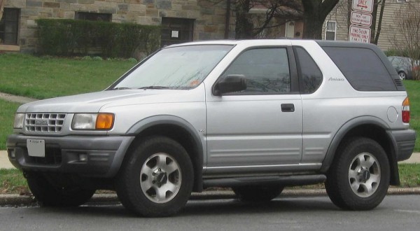 1024px-Isuzu_Amigo.jpg