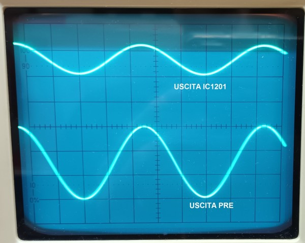 Uscita IC1201 e uscita pre con volume a 29 / 35