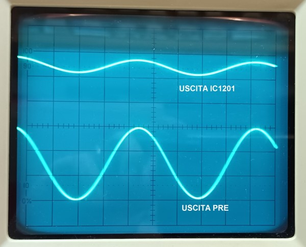 Uscita IC1201 e uscita pre con volume a 35 / 35 dopo taratura del trimmer